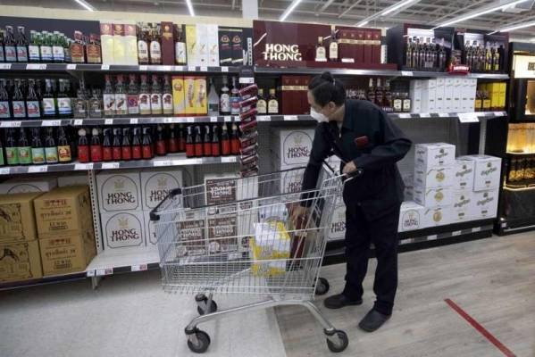 دولة أوروبية تحظر بيع الكحول ليلاً والسبب كورونا