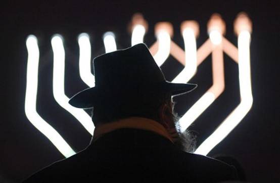 اعتقال حاخام إسرائيلي بتهمة ارتكاب جرائم جنسية بحق عدد من طلابه بينهم قاصرون