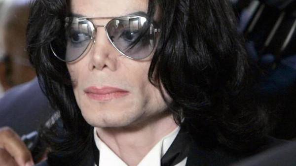 رغم وفاته.. مايكل جاكسون الأعلى دخلا في عام 2020