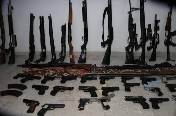 الأمن: ضبط 98 قطعة سلاح منذ انتهاء عملية الاقتراع..صور