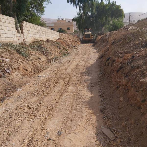 الأغوار الشمالية: فتح مجاري الأودية والعبارات تحسباً لتشكل السيول