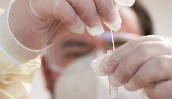 أميركا تسمح بأوّل فحص ذاتي لكورونا في المنزل