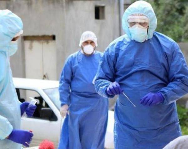 بلغت نسبة فحوصات كورونا الايجابية الاثنين 15.89