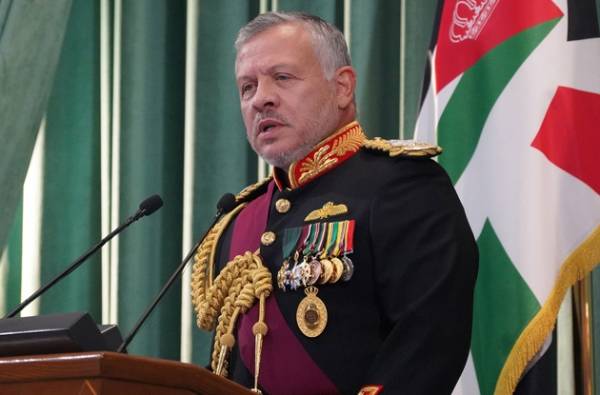 الملك يلقي خطاب العرش للدورة غير العادية لمجلس الأمة غدا