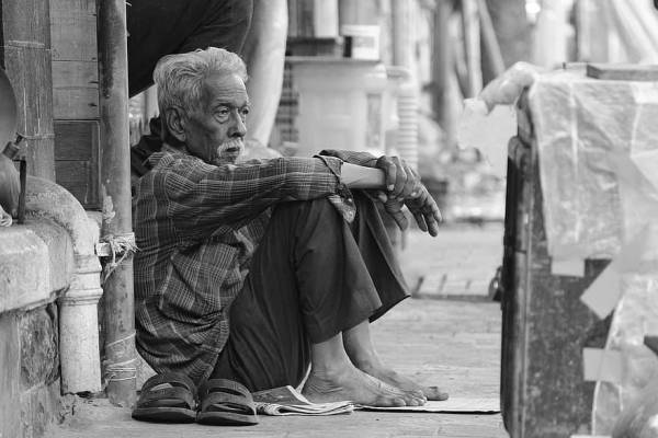 تعرف على أكثر الشعوب حزنا.. 3 دول عربية بالقائمة