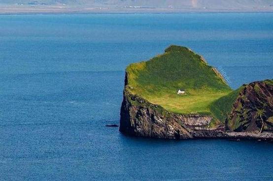 كشف لغز المنزل الأكثر وحدةً في العالم