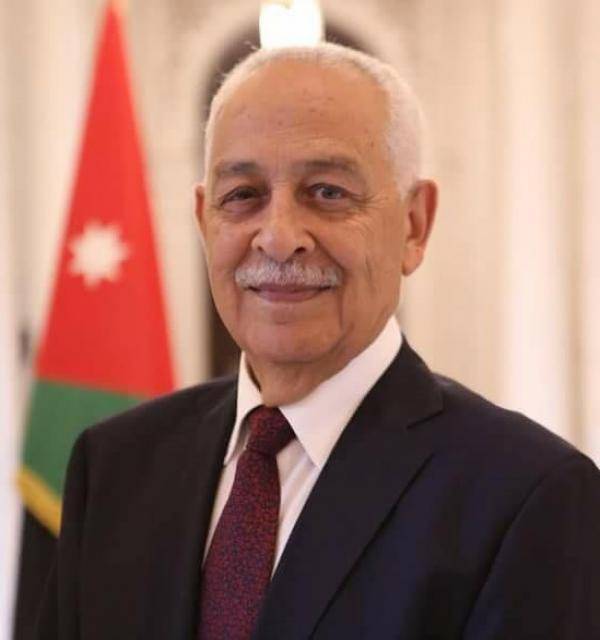 العيسوي يسلم 28 مسكناً لأسر عفيفة في عجلون وإربد