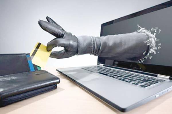 تحذير.. محتالون يخترقون الحسابات البنكية ويسحبون الأرصدة