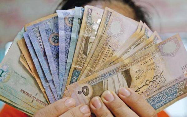 الحكومة تحدد القطاعات الأكثر تضرراً والمغلقة وأجور العاملين فيها