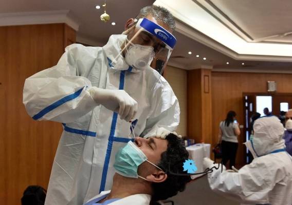 بعد دخولها إلى المملكة..توقعات بإجراءات جديدة لمواجهة كورونا المتحور