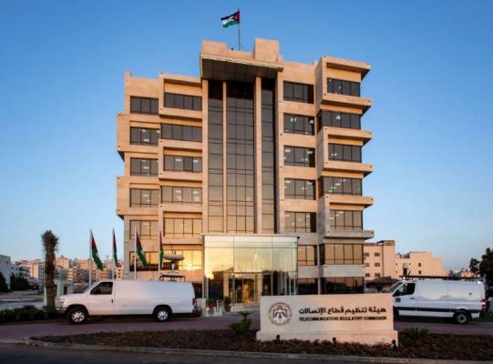 اجازة ادخال اجهزة الحواسيب المحموله والمكتبية دون الحصول على الموافقة المسبقة