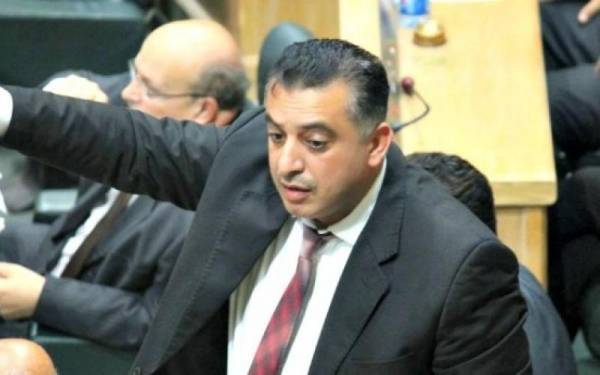 الظهراوي: بعض الأردنيين يأكلون من الحاويات