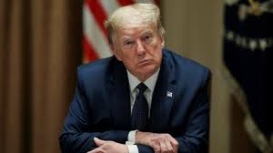 الجمهوريون يكثفون الدعوات لاستقالة ترامب وبيلوسي مستعدة لإطلاق إجراءات عزله