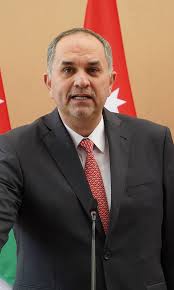 التلهوني يشكل لجنة تحديد الصحف الأوسع انتشارا