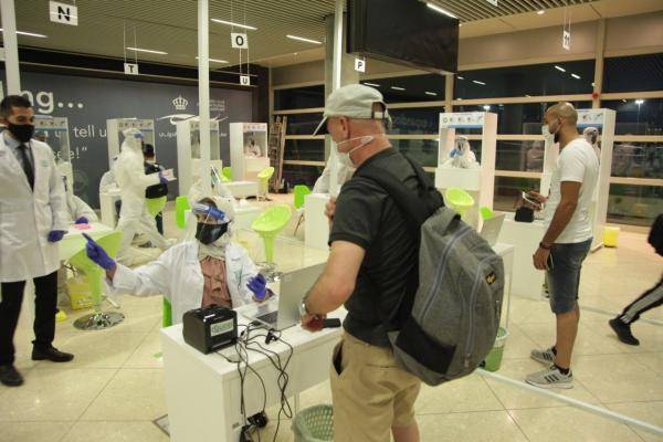 لا قرار بعد بإعفاء متلقي لقاح كورونا من فحص الـ (PCR) عند وصولهم للأردن
