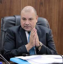 العودات ينتصر لوسائل الاعلام .. إزالة كل ما يحول دون تأدية الصحفيين لعملهم وفتح اجتماعات اللجان أمامهم