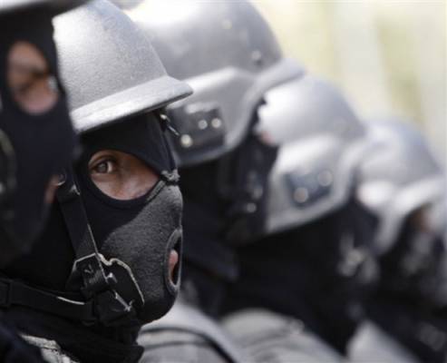 وفاة مطلوب بقضايا الاتجار بالمخدرات إثر تبادل اطلاق النار مع قوة امنية