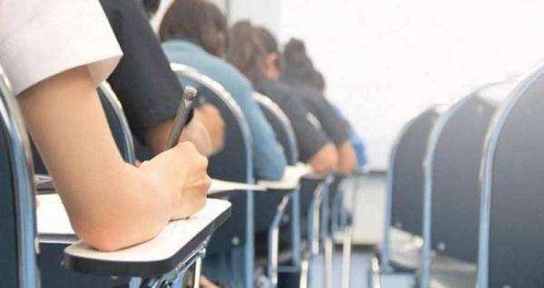 دراسة فتح المراكز الثقافية بشرط تعيين مراقب صحي