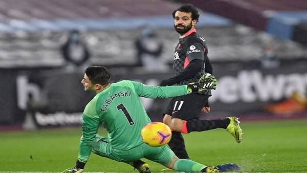 هجمة مرتدة نموذجية ينهيها صلاح بهدف عالمي (فيديو)