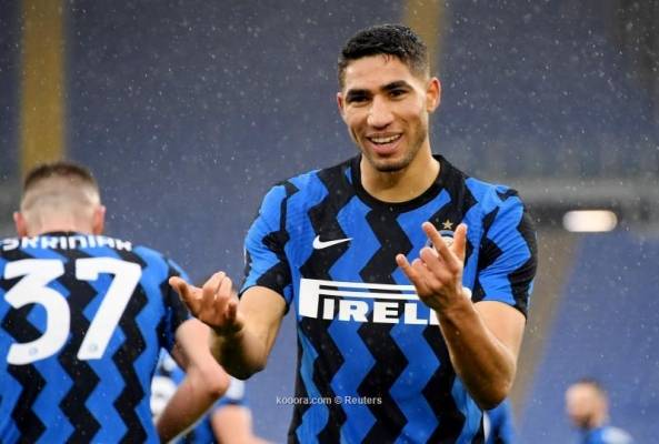 عملاقا البريميرليج يترقبان للانقضاض على حكيمي