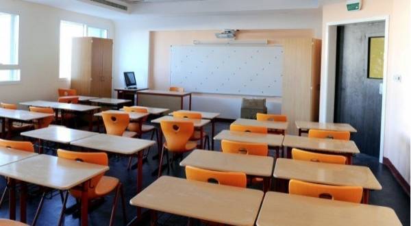 المدارس الخاصة ترفض الزامها بمراقب صحي