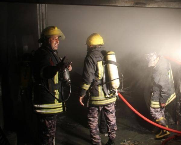 إصابة 3 اشخاص إثر حريق شقة في العاصمة