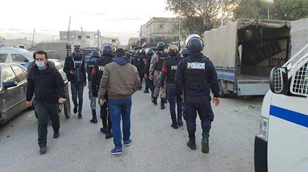 حملة أمنية على اصحاب السوابق في سوق اربد المركزي