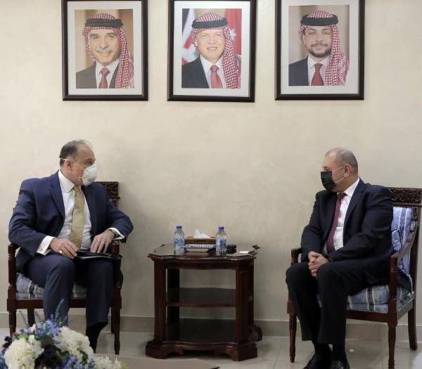 العودات يؤكد للسفير الأمريكي أهمية الدفع قدماً بعملية السلام