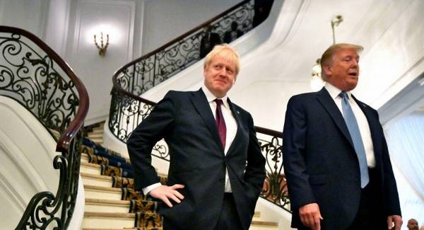 جونسون يعلق على تبرئة ترامب