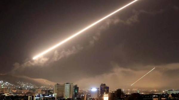 سوريا تعلن التصدي لصواريخ إسرائيلية في محيط دمشق