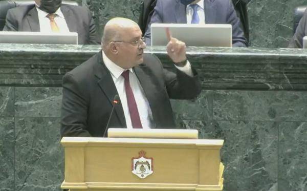 النائب جرادات: حكومة الخصاونة أولاد حلال