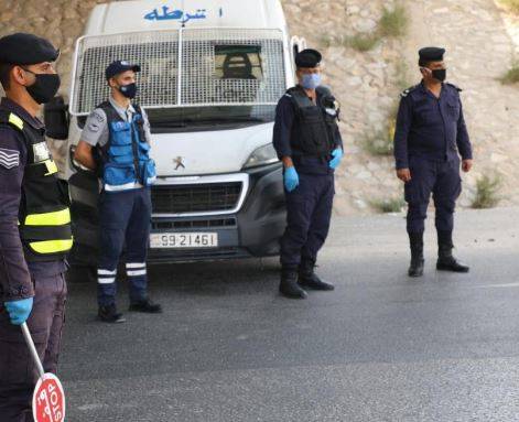 ضبط خمسة اشخاص غير ملتزمين بالحجر المنزلي