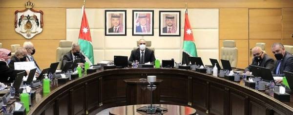 الخصاونة يوعز للوزراء والمسؤولين بتكثيف العمل الميداني والوقوف على احتياجات المواطنين خلال المنخفض