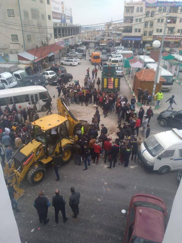 اكتشاف مغارة جديدة في الرمثا بعد انهيار شارع