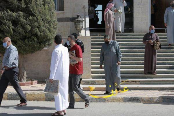 ساعة صلاة الجمعة من 11:40 وحتى 12:40