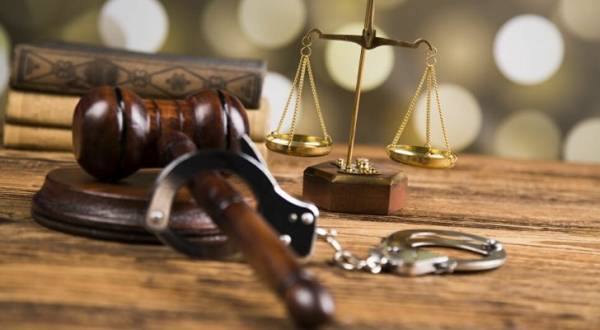 توجيه تهمة القتل العمد لقاتل زوجته في الرصيفة