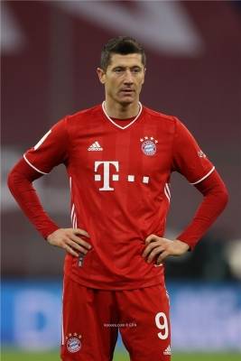 ليفاندوفسكي يلامس حاجز المستحيل في البوندسليجا