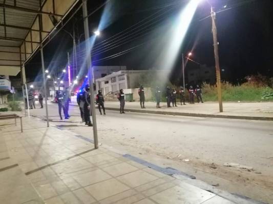 بالصور.. الامن يفض اعتصام في اربد بالقوة