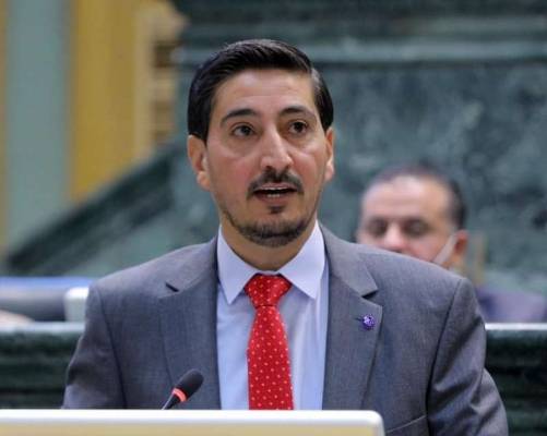 النائب القطاونة يمطر الخصاونة بـ(13) سؤال عن لقاحات كورونا ..؟!