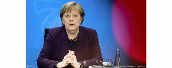 ميركل تعلن أنها ستحصل على لقاح أسترازينيكا بعد تأكيد عدم ارتباطه بجلطات الدم