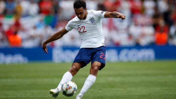 استبعاد أرنولد من قائمة إنجلترا يثير دهشة جيرارد