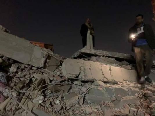 قتلى وجرحى بانهيار مبنى من 10 طوابق في القاهرة