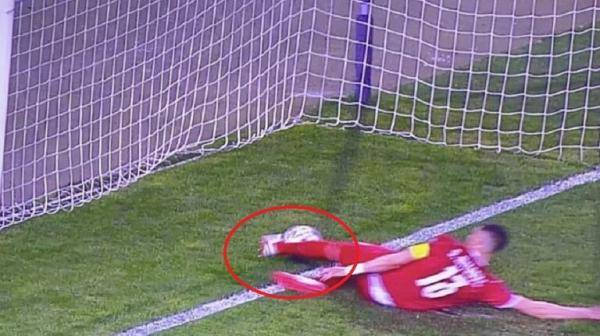 لماذا لم تستخدم تقنية الفار في مباراة البرتغال وصربيا المثيرة للجدل؟