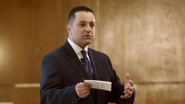 العسعس لنظيرته الامريكية: البطالة أكبر هم للحكومة