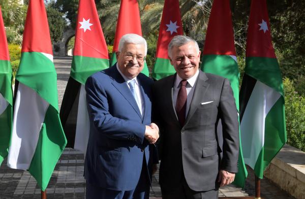 عباس: العالم كله يقف إلى جانب الأردن والملك عبدالله