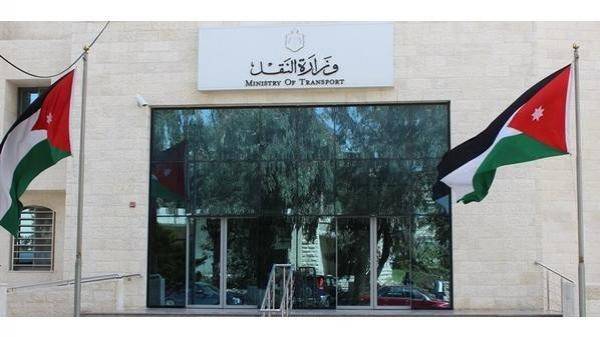 دراسة إعفاء مركبات عمومية لم ترتكب مخالفات من جزء من رسوم التراخيص