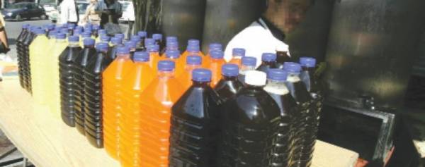 اتلاف 1000 لتر عصائر في عمان بأول أيام رمضان