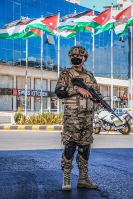 المستثنون من الحظر الشامل