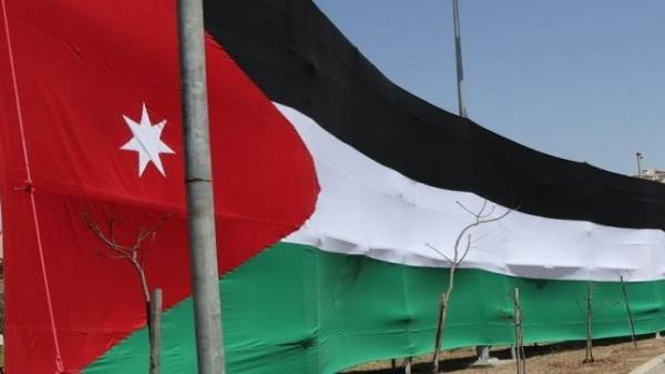 الرحامنة :شركة خاصة تبرعت لإنشاء العلم .. و الامانة نقلته الى معرض شوف عمان