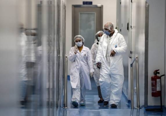 الخارجية: 100 أردني في الهند و3 إصابات بكورونا بينهم